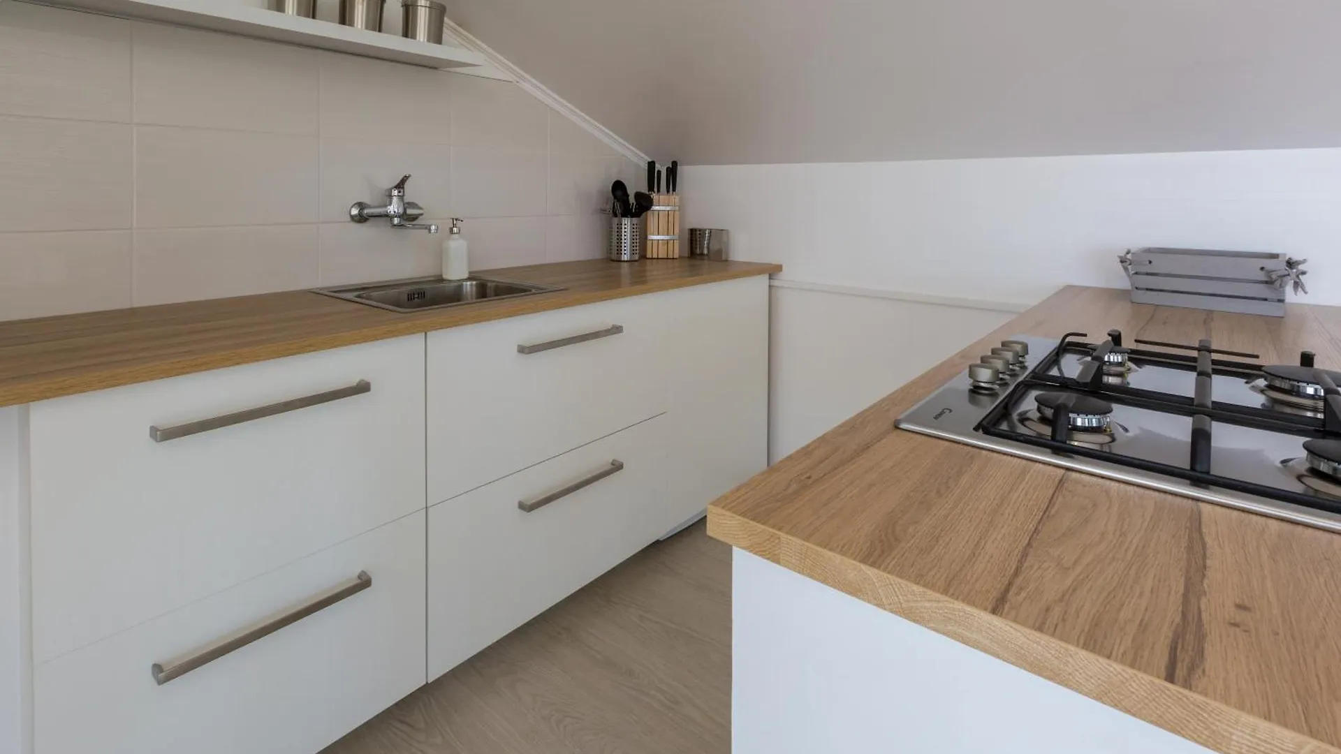 Pavlak Apartman Crikvenica 0*,